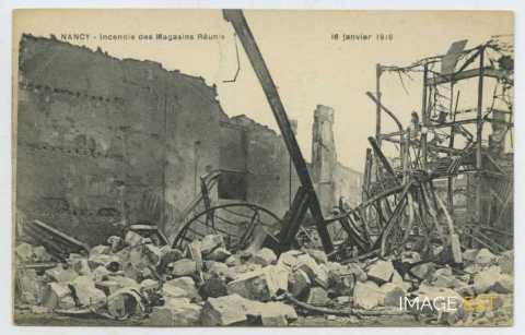 Destructions des Magasins Réunis en 1916 (Nancy)
